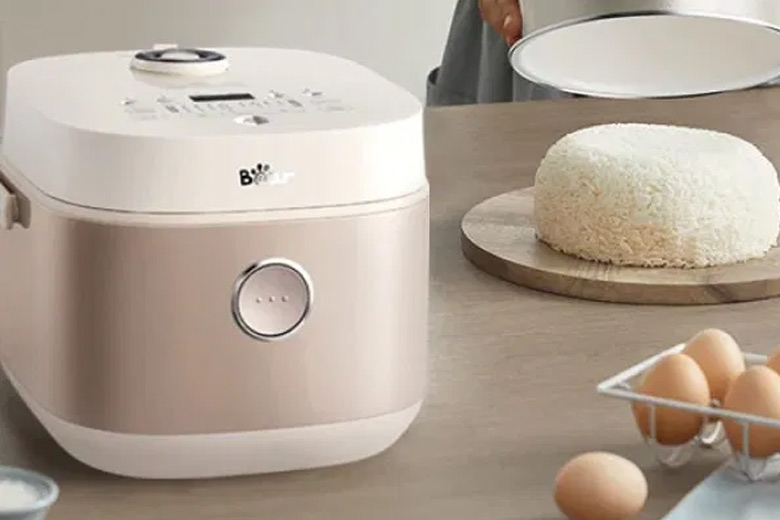 Nồi cơm điện 1L Bear RC-4H30S
