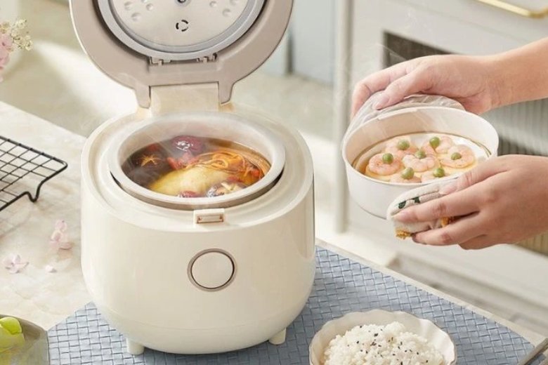 Nồi cơm điện Bear RC-4H40E (DFB-C40K6)